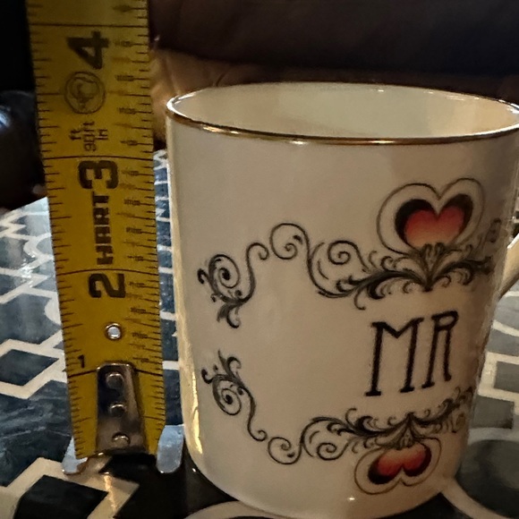 Romantic Mr. and Mrs. Heart Mugs - Halcyon Days FINE Bone China tea cups - Picture 5 of 6